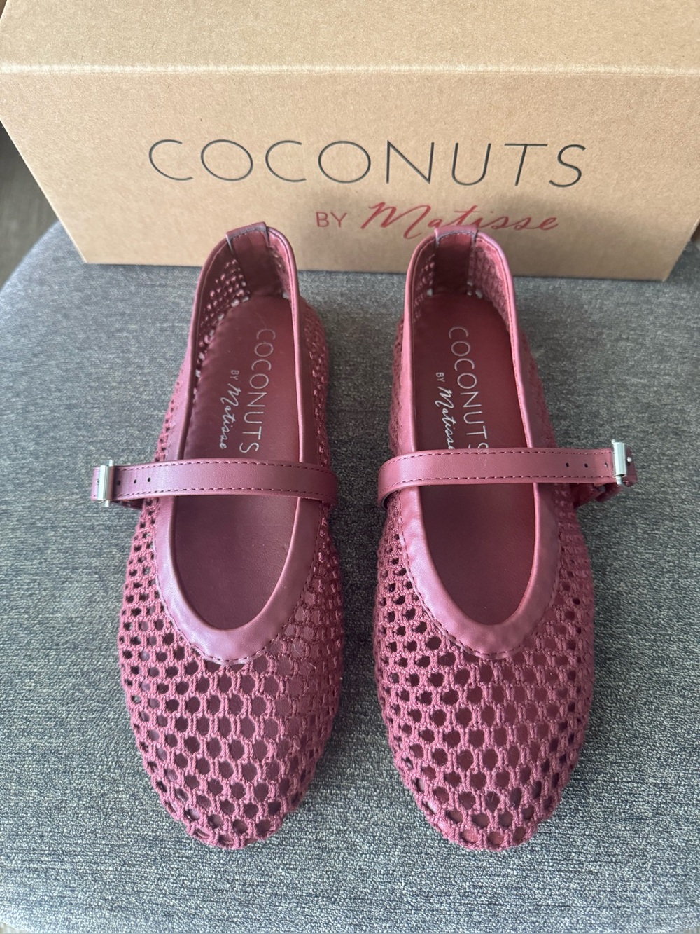 Coconuts by Matisse "Nolita" Mesh Woven Mary Jane Ballet Flats 7 burgundy wine - Picture 11 of 13